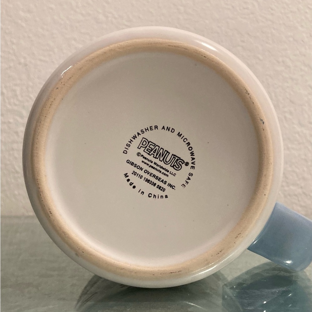 Snoopy Mug - Picture 7 of 9